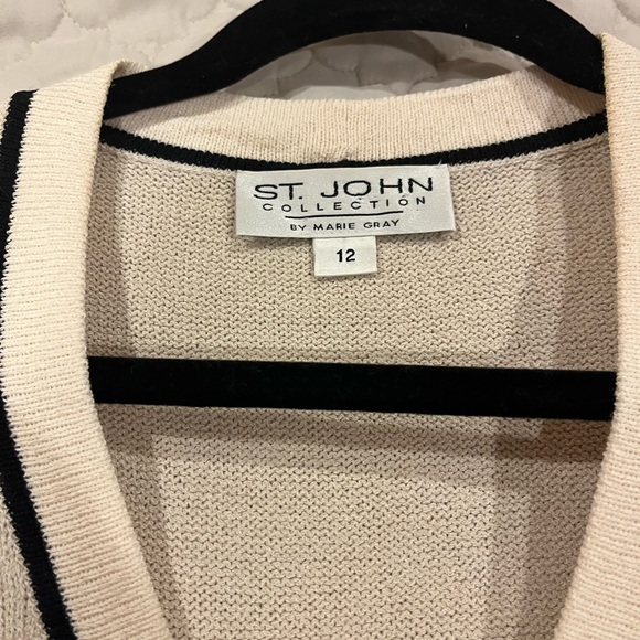 St. John Collection by Marie Gray  sweater short sleeves size 12 - Picture 3 of 8